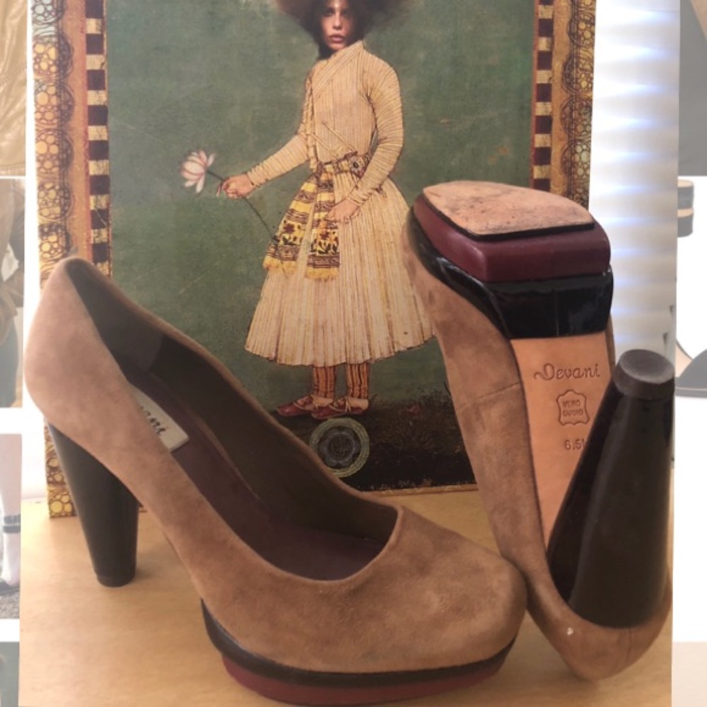 ⚠️MOVING OUT: Taking offers! Devani Cuban Pumps